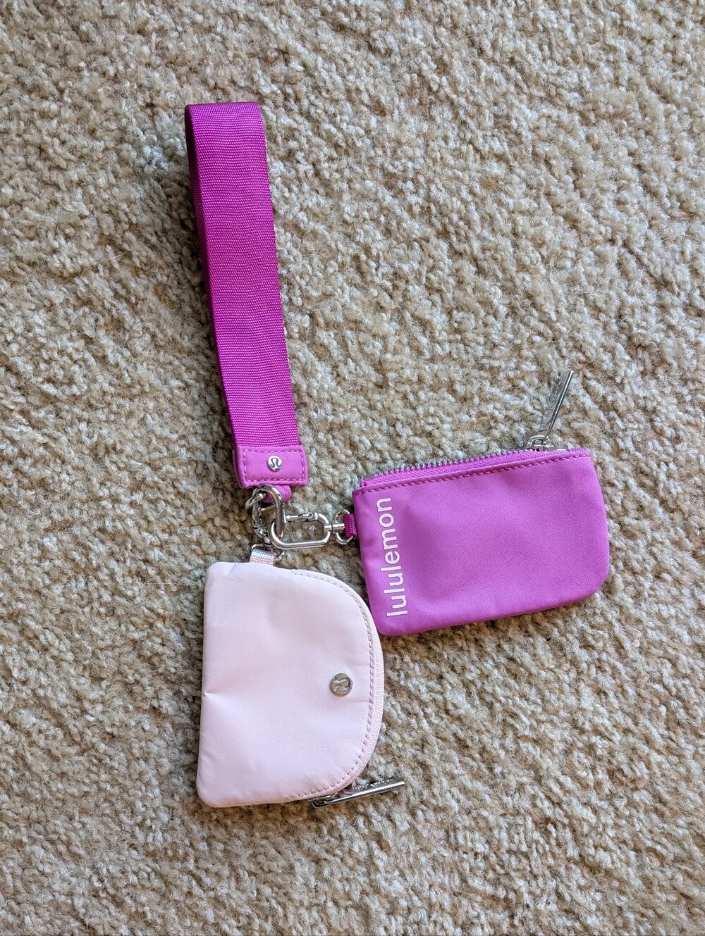 Lululemon Wristlet Pow Pink Tone / Flush Pink